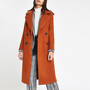 Trendové aj klasické dámske kabáty